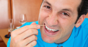 Thói quen xỉa răng ảnh hưởng ra sao tới sức khỏe răng miệng